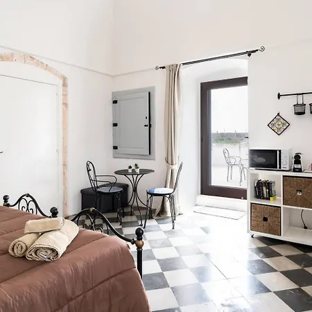 Masseria Donna Coletta בית כפרי נוצ'י